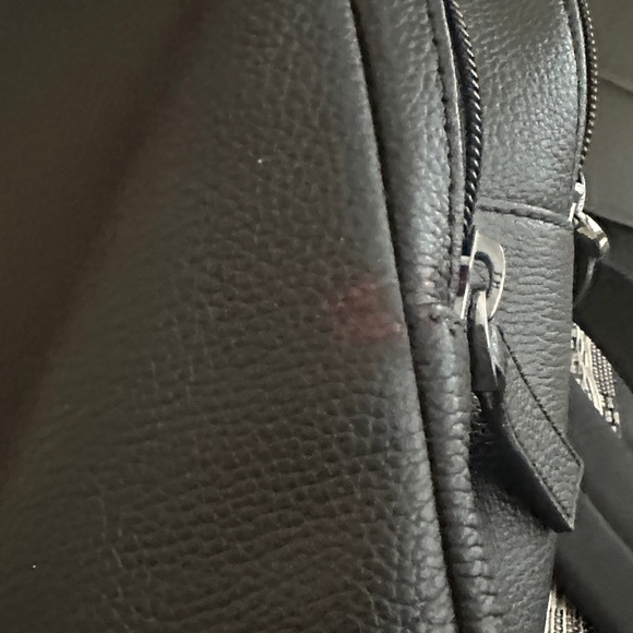 Michael Kors Men's/Women’sBlack Leather Backpack - Picture 5 of 8